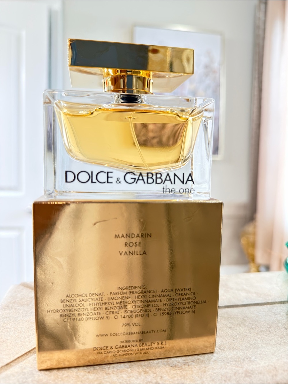 Dolce & Gabbana The One - Gold and Clear Bottle